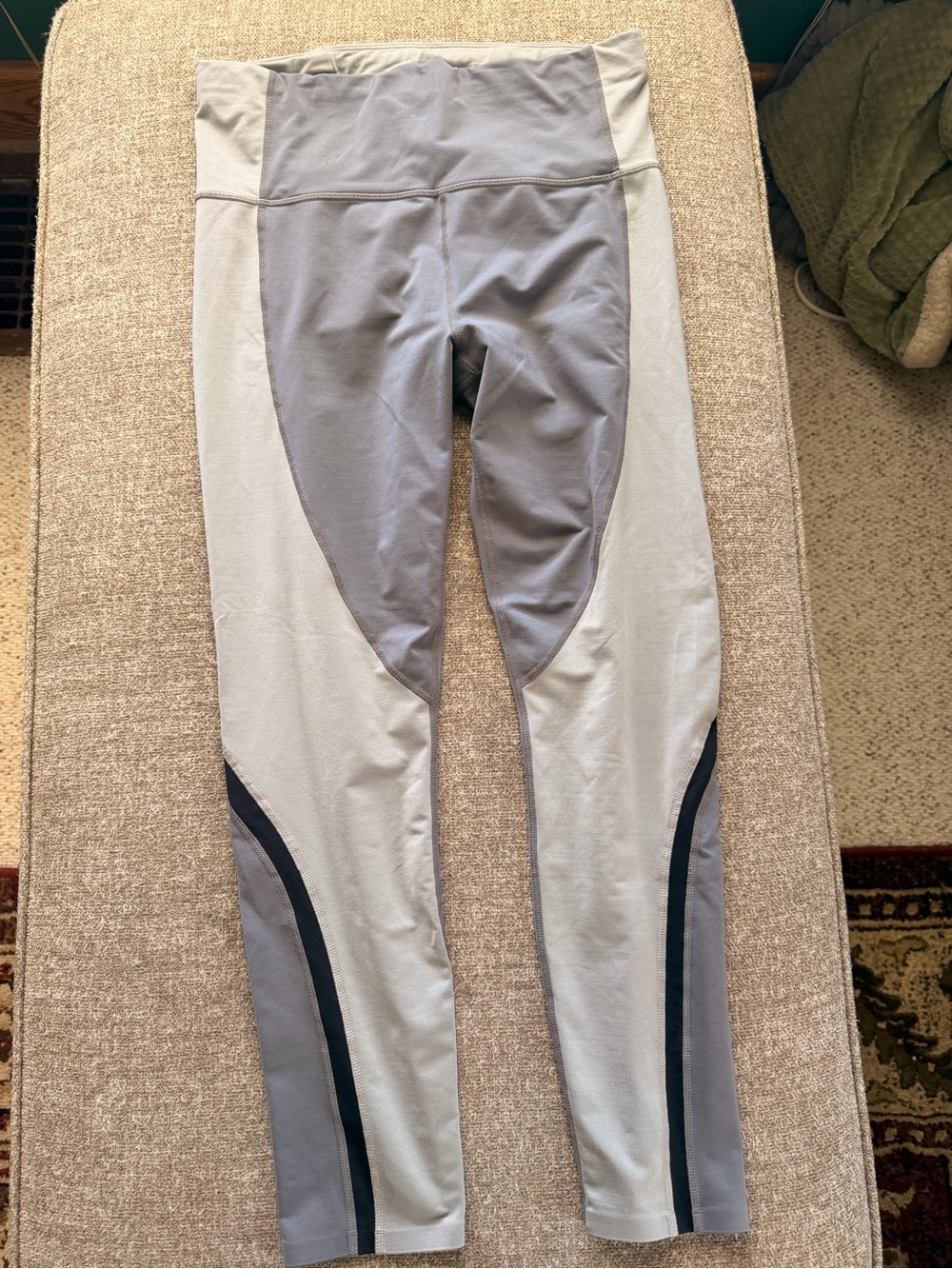 Athleta Gray Colorblock High Rise Leggings Size Medium Full Length Workout